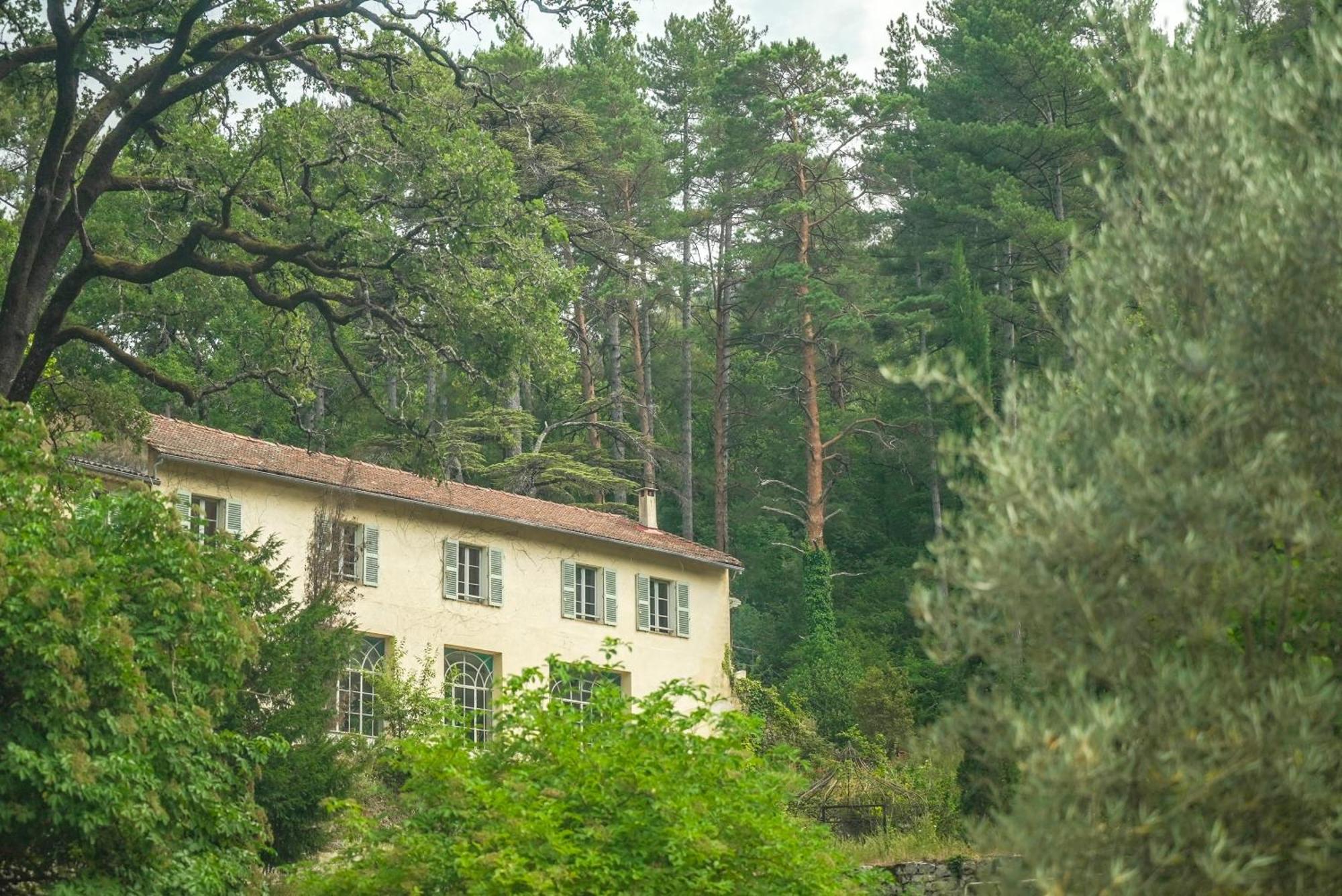Montrieux Le Hameau *